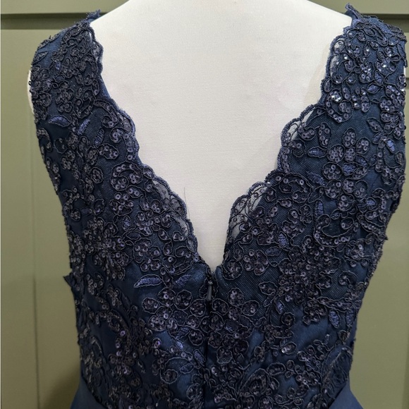 Elegant Navy Blue Dress - Picture 7 of 8